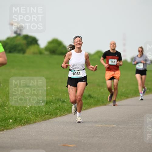 10.05.2026 - 8. Wedeler Halbmarathon Dr. Thomas Lammeyer http://msf.ph/oto/9701511 10.05.2026 11:43:24 Laufen 2174, 1031, 152 meine-sportfotos.de