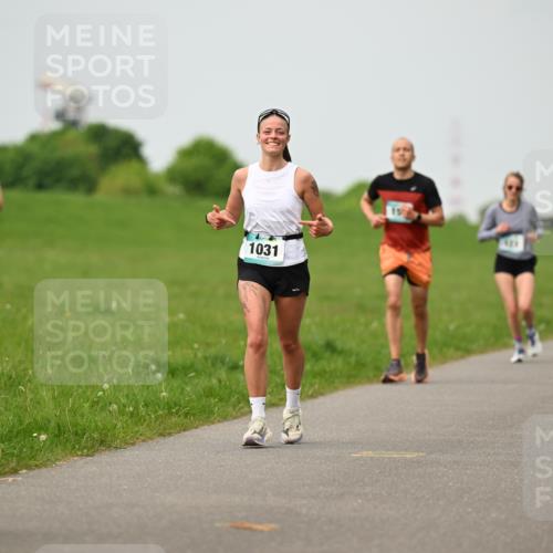 10.05.2026 - 8. Wedeler Halbmarathon Dr. Thomas Lammeyer http://msf.ph/oto/9701512 10.05.2026 11:43:24 Laufen 2174, 1031 meine-sportfotos.de