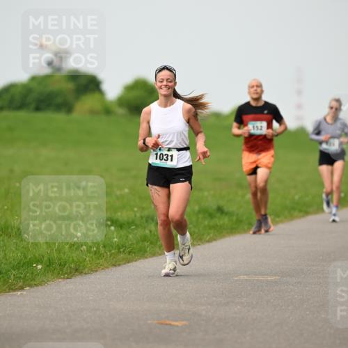 10.05.2026 - 8. Wedeler Halbmarathon Dr. Thomas Lammeyer http://msf.ph/oto/9701514 10.05.2026 11:43:25 Laufen 174, 1031 meine-sportfotos.de