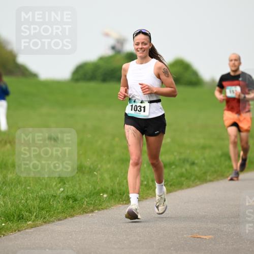 10.05.2026 - 8. Wedeler Halbmarathon Dr. Thomas Lammeyer http://msf.ph/oto/9701523 10.05.2026 11:43:26 Laufen 1031 meine-sportfotos.de