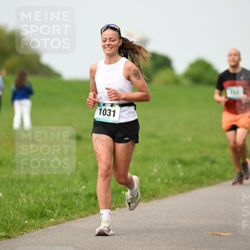 10.05.2026 - 8. Wedeler Halbmarathon Dr. Thomas Lammeyer http://msf.ph/oto/9701529 10.05.2026 11:43:27 Laufen 1031 meine-sportfotos.de