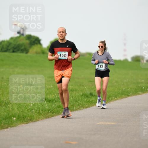 10.05.2026 - 8. Wedeler Halbmarathon Dr. Thomas Lammeyer http://msf.ph/oto/9701531 10.05.2026 11:43:28 Laufen 1831, 152, 123 meine-sportfotos.de