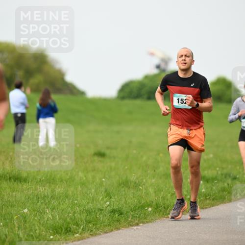 10.05.2026 - 8. Wedeler Halbmarathon Dr. Thomas Lammeyer http://msf.ph/oto/9701536 10.05.2026 11:43:28 Laufen 1031, 152, 123 meine-sportfotos.de