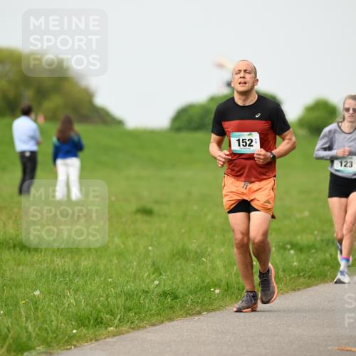 10.05.2026 - 8. Wedeler Halbmarathon Dr. Thomas Lammeyer http://msf.ph/oto/9701538 10.05.2026 11:43:29 Laufen 152, 123 meine-sportfotos.de