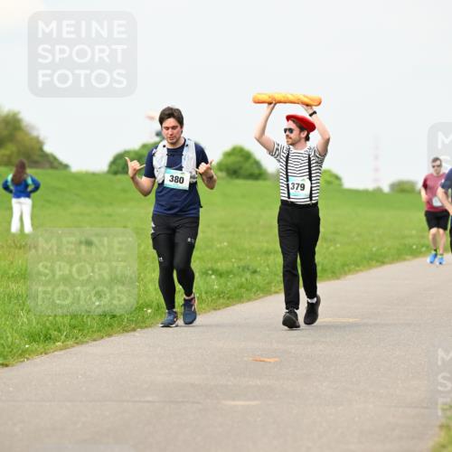 10.05.2026 - 8. Wedeler Halbmarathon Dr. Thomas Lammeyer http://msf.ph/oto/9701592 10.05.2026 11:44:09 Laufen 380, 379, 2230 meine-sportfotos.de