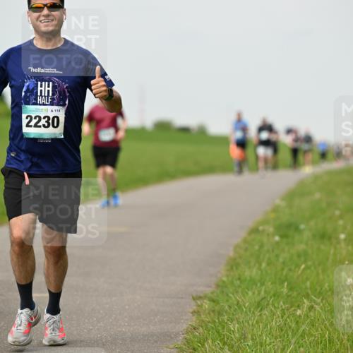 10.05.2026 - 8. Wedeler Halbmarathon Dr. Thomas Lammeyer http://msf.ph/oto/9701619 10.05.2026 11:44:13 Laufen 114, 2230 meine-sportfotos.de