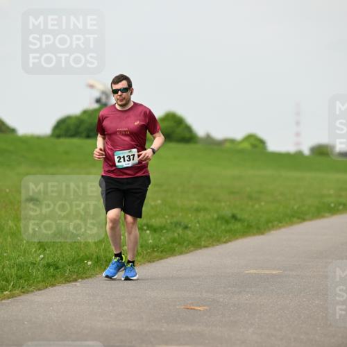 10.05.2026 - 8. Wedeler Halbmarathon Dr. Thomas Lammeyer http://msf.ph/oto/9701631 10.05.2026 11:44:16 Laufen 195, 2137 meine-sportfotos.de