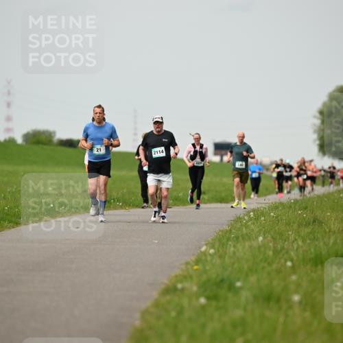 10.05.2026 - 8. Wedeler Halbmarathon Dr. Thomas Lammeyer http://msf.ph/oto/9701639 10.05.2026 11:44:17 Laufen 2114 meine-sportfotos.de