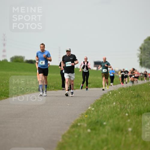 10.05.2026 - 8. Wedeler Halbmarathon Dr. Thomas Lammeyer http://msf.ph/oto/9701640 10.05.2026 11:44:18 Laufen 2114 meine-sportfotos.de
