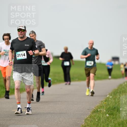 10.05.2026 - 8. Wedeler Halbmarathon Dr. Thomas Lammeyer http://msf.ph/oto/9701687 10.05.2026 11:44:27 Laufen 2114 meine-sportfotos.de