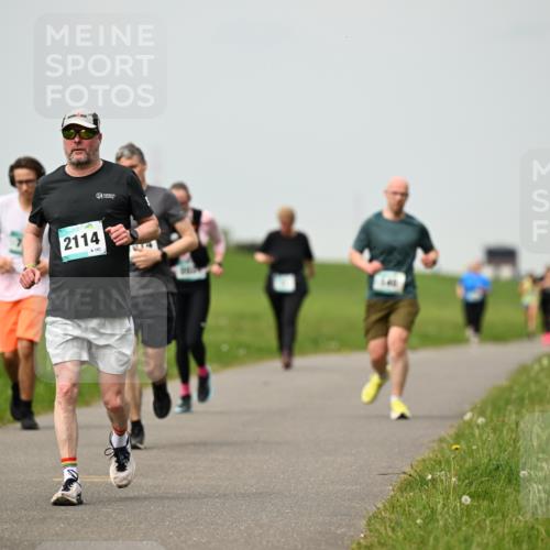 10.05.2026 - 8. Wedeler Halbmarathon Dr. Thomas Lammeyer http://msf.ph/oto/9701690 10.05.2026 11:44:28 Laufen 2114 meine-sportfotos.de