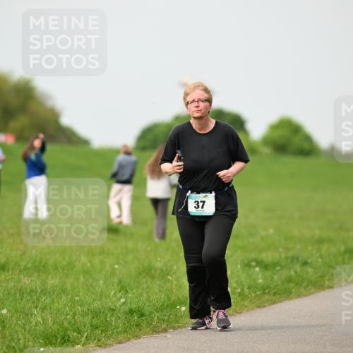 10.05.2026 - 8. Wedeler Halbmarathon Dr. Thomas Lammeyer http://msf.ph/oto/9701727 10.05.2026 11:44:41 Laufen  meine-sportfotos.de