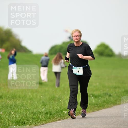10.05.2026 - 8. Wedeler Halbmarathon Dr. Thomas Lammeyer http://msf.ph/oto/9701728 10.05.2026 11:44:41 Laufen  meine-sportfotos.de
