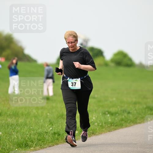 10.05.2026 - 8. Wedeler Halbmarathon Dr. Thomas Lammeyer http://msf.ph/oto/9701732 10.05.2026 11:44:42 Laufen  meine-sportfotos.de