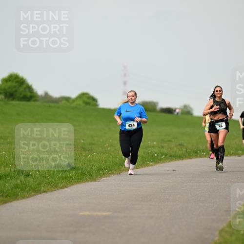 10.05.2026 - 8. Wedeler Halbmarathon Dr. Thomas Lammeyer http://msf.ph/oto/9701746 10.05.2026 11:44:44 Laufen  meine-sportfotos.de