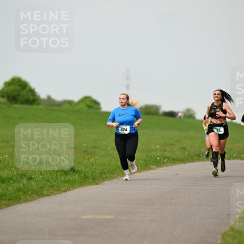 10.05.2026 - 8. Wedeler Halbmarathon Dr. Thomas Lammeyer http://msf.ph/oto/9701748 10.05.2026 11:44:44 Laufen 424 meine-sportfotos.de