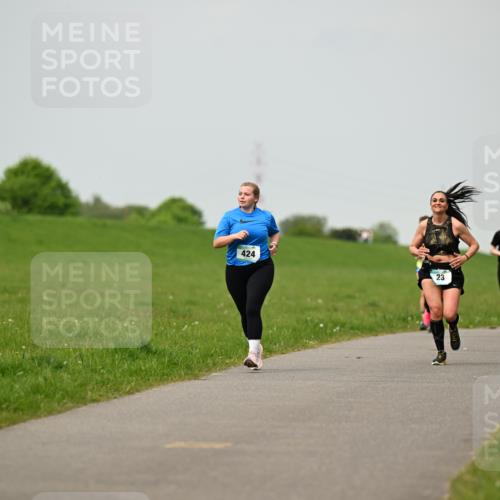10.05.2026 - 8. Wedeler Halbmarathon Dr. Thomas Lammeyer http://msf.ph/oto/9701749 10.05.2026 11:44:44 Laufen 424 meine-sportfotos.de