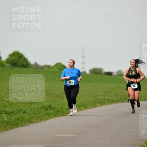 10.05.2026 - 8. Wedeler Halbmarathon Dr. Thomas Lammeyer http://msf.ph/oto/9701751 10.05.2026 11:44:45 Laufen 424 meine-sportfotos.de