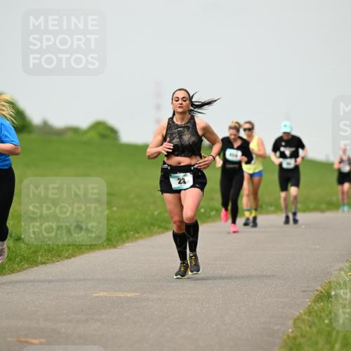 10.05.2026 - 8. Wedeler Halbmarathon Dr. Thomas Lammeyer http://msf.ph/oto/9701774 10.05.2026 11:44:49 Laufen 424 meine-sportfotos.de