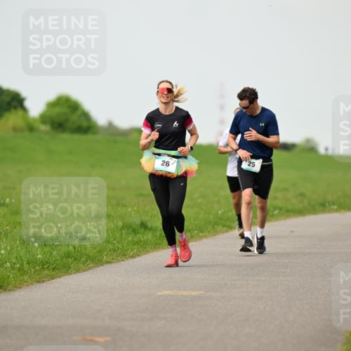 10.05.2026 - 8. Wedeler Halbmarathon Dr. Thomas Lammeyer http://msf.ph/oto/9702113 10.05.2026 11:46:07 Laufen  meine-sportfotos.de