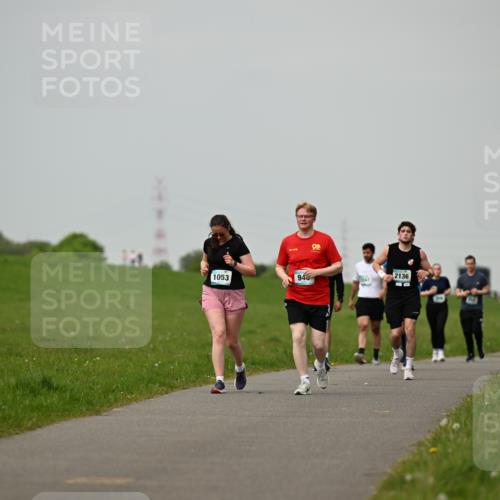 10.05.2026 - 8. Wedeler Halbmarathon Dr. Thomas Lammeyer http://msf.ph/oto/9702172 10.05.2026 11:46:20 Laufen 1053, 1347, 2136 meine-sportfotos.de