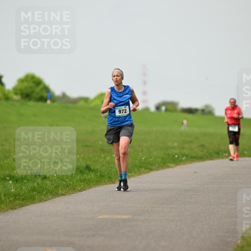 10.05.2026 - 8. Wedeler Halbmarathon Dr. Thomas Lammeyer http://msf.ph/oto/9702618 10.05.2026 11:48:04 Laufen 972 meine-sportfotos.de