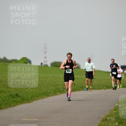 10.05.2026 - 8. Wedeler Halbmarathon Dr. Thomas Lammeyer http://msf.ph/oto/9702740 10.05.2026 11:48:30 Laufen 608 meine-sportfotos.de