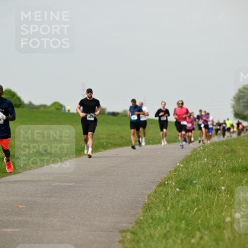 10.05.2026 - 8. Wedeler Halbmarathon Dr. Thomas Lammeyer http://msf.ph/oto/9702911 10.05.2026 11:49:22 Laufen 136 meine-sportfotos.de