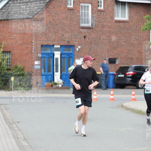 10.05.2026 - 8. Wedeler Halbmarathon Andreas Tolksdorf http://msf.ph/oto/9703221 10.05.2026 10:29:43 Laufen 102, 264 meine-sportfotos.de