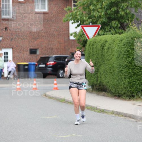 10.05.2026 - 8. Wedeler Halbmarathon Andreas Tolksdorf http://msf.ph/oto/9703337 10.05.2026 10:30:17 Laufen 21 meine-sportfotos.de