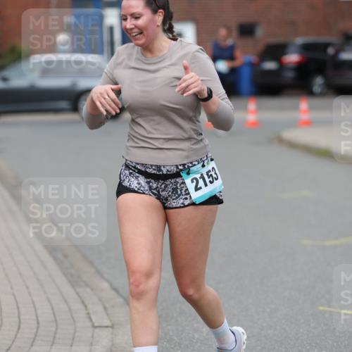 10.05.2026 - 8. Wedeler Halbmarathon Andreas Tolksdorf http://msf.ph/oto/9703347 10.05.2026 10:30:21 Laufen 2153 meine-sportfotos.de