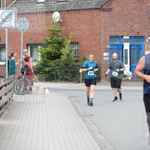 10.05.2026 - 8. Wedeler Halbmarathon Andreas Tolksdorf http://msf.ph/oto/9703372 10.05.2026 10:30:29 Laufen 640, 641, 119 meine-sportfotos.de