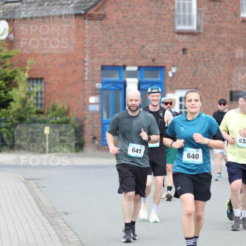 10.05.2026 - 8. Wedeler Halbmarathon Andreas Tolksdorf http://msf.ph/oto/9703425 10.05.2026 10:30:35 Laufen 641, 640, 638 meine-sportfotos.de