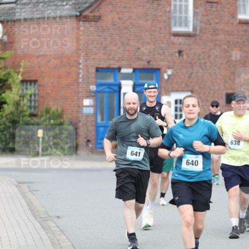 10.05.2026 - 8. Wedeler Halbmarathon Andreas Tolksdorf http://msf.ph/oto/9703430 10.05.2026 10:30:35 Laufen 641, 640, 638 meine-sportfotos.de