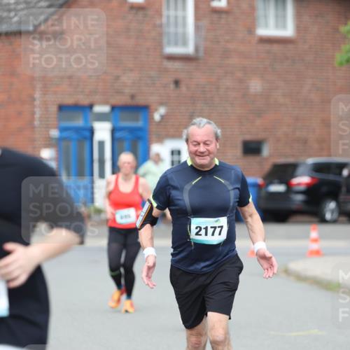 10.05.2026 - 8. Wedeler Halbmarathon Andreas Tolksdorf http://msf.ph/oto/9703492 10.05.2026 10:30:46 Laufen 2130, 2177 meine-sportfotos.de
