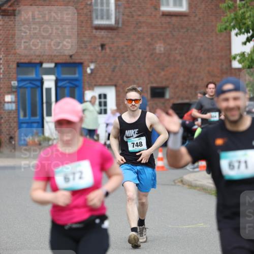 10.05.2026 - 8. Wedeler Halbmarathon Andreas Tolksdorf http://msf.ph/oto/9703656 10.05.2026 10:31:35 Laufen 672, 748, 304, 671 meine-sportfotos.de