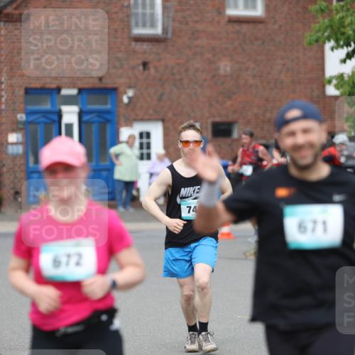 10.05.2026 - 8. Wedeler Halbmarathon Andreas Tolksdorf http://msf.ph/oto/9703668 10.05.2026 10:31:36 Laufen 672, 74, 671 meine-sportfotos.de