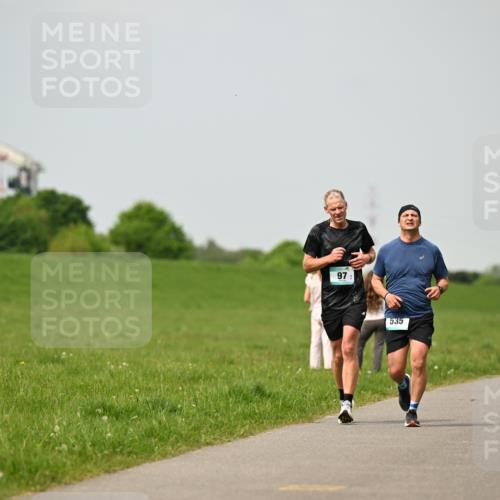 10.05.2026 - 8. Wedeler Halbmarathon Dr. Thomas Lammeyer http://msf.ph/oto/9704205 10.05.2026 11:51:26 Laufen 535 meine-sportfotos.de