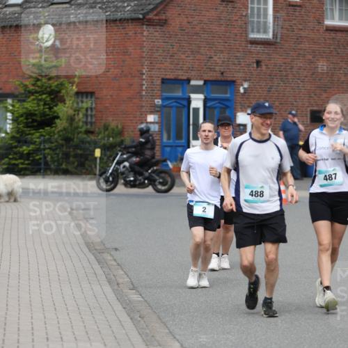 10.05.2026 - 8. Wedeler Halbmarathon Andreas Tolksdorf http://msf.ph/oto/9704210 10.05.2026 10:34:27 Laufen 1, 2, 488, 487 meine-sportfotos.de
