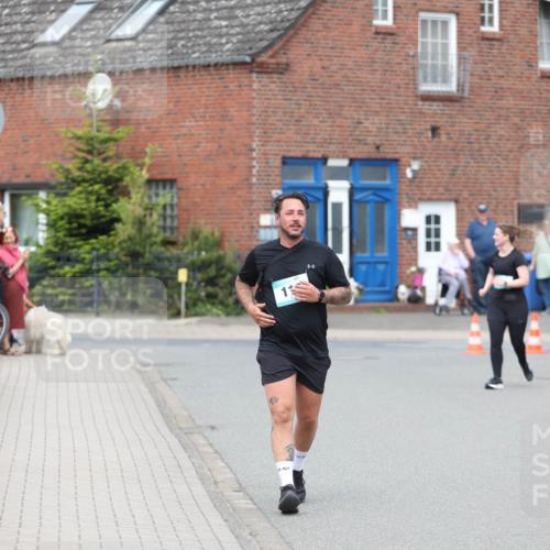 10.05.2026 - 8. Wedeler Halbmarathon Andreas Tolksdorf http://msf.ph/oto/9704243 10.05.2026 10:34:52 Laufen 11 meine-sportfotos.de
