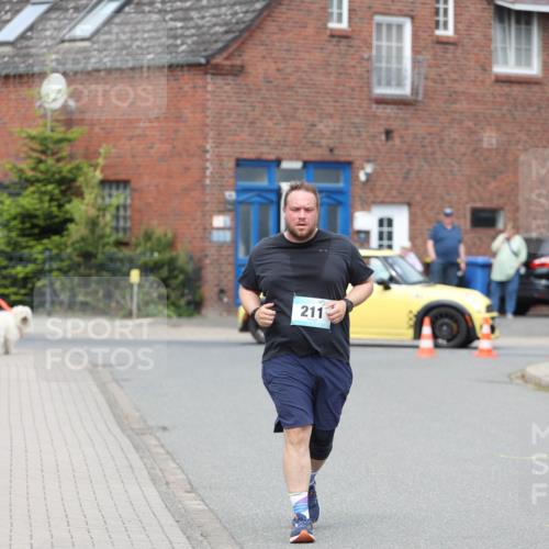 10.05.2026 - 8. Wedeler Halbmarathon Andreas Tolksdorf http://msf.ph/oto/9704299 10.05.2026 10:35:12 Laufen 211 meine-sportfotos.de