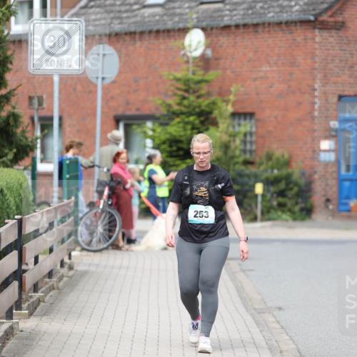 10.05.2026 - 8. Wedeler Halbmarathon Andreas Tolksdorf http://msf.ph/oto/9704380 10.05.2026 10:35:45 Laufen 253 meine-sportfotos.de