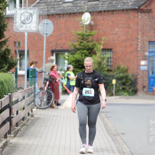 10.05.2026 - 8. Wedeler Halbmarathon Andreas Tolksdorf http://msf.ph/oto/9704384 10.05.2026 10:35:45 Laufen 3, 253 meine-sportfotos.de
