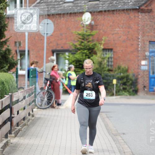 10.05.2026 - 8. Wedeler Halbmarathon Andreas Tolksdorf http://msf.ph/oto/9704388 10.05.2026 10:35:46 Laufen 253 meine-sportfotos.de