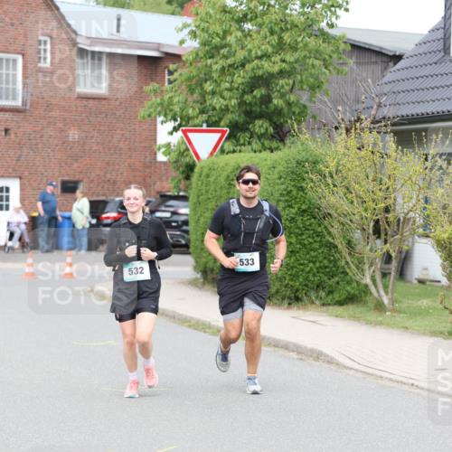 10.05.2026 - 8. Wedeler Halbmarathon Andreas Tolksdorf http://msf.ph/oto/9704641 10.05.2026 10:38:24 Laufen 532, 533 meine-sportfotos.de