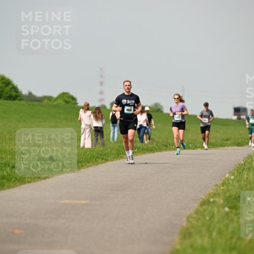 10.05.2026 - 8. Wedeler Halbmarathon Dr. Thomas Lammeyer http://msf.ph/oto/9704663 10.05.2026 11:52:25 Laufen 468, 643 meine-sportfotos.de