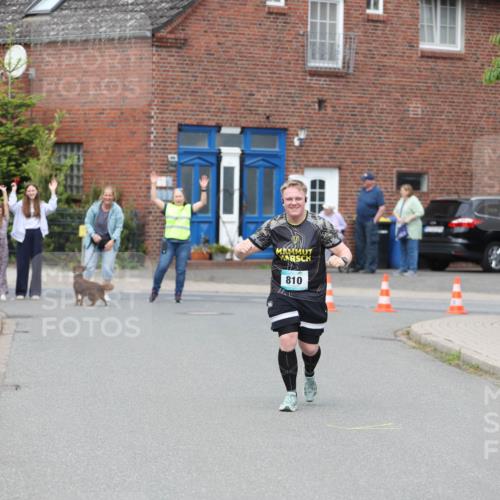 10.05.2026 - 8. Wedeler Halbmarathon Andreas Tolksdorf http://msf.ph/oto/9704893 10.05.2026 10:42:06 Laufen 810 meine-sportfotos.de