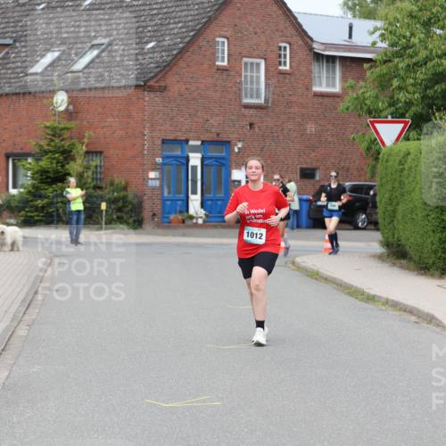 10.05.2026 - 8. Wedeler Halbmarathon Andreas Tolksdorf http://msf.ph/oto/9705044 10.05.2026 10:44:39 Laufen 30, 1012 meine-sportfotos.de