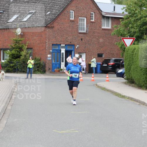 10.05.2026 - 8. Wedeler Halbmarathon Andreas Tolksdorf http://msf.ph/oto/9705146 10.05.2026 10:45:37 Laufen 30, 16 meine-sportfotos.de
