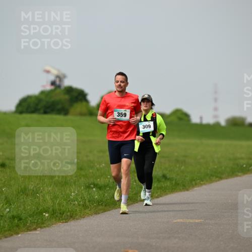10.05.2026 - 8. Wedeler Halbmarathon Dr. Thomas Lammeyer http://msf.ph/oto/9705925 10.05.2026 11:56:30 Laufen 359, 309 meine-sportfotos.de